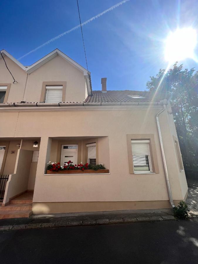 Apartment Kisvolgy Эгер Экстерьер фото